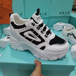 Giày thể thao nữ độn đế phong cách năng động S2479