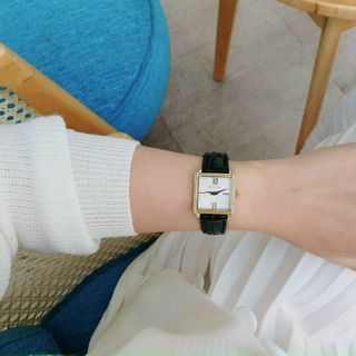 ĐỒNG HỒ MICHAEL KORS VUÔNG DA CAO CẤP