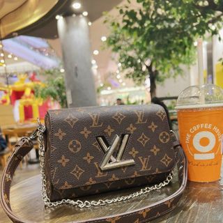Túi khóa chữ V giá sỉ