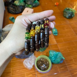 Vòng gỗ mun công đốt trúc mix đá
