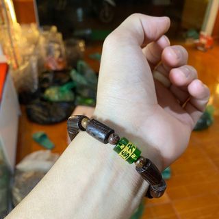 Vòng gỗ mun công đốt trúc mix đá