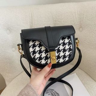 Mẫu mới lại về túi đeo chéo phong cách hàn quốc XHBT171