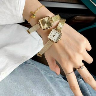 ĐỒNG HỒ D W VUÔNG DÂY LƯỚI NEW