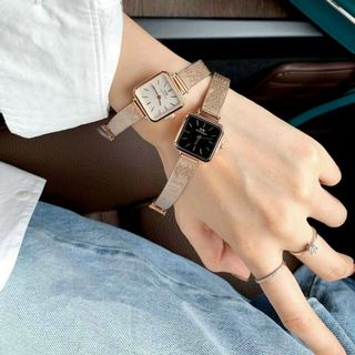 ĐỒNG HỒ D W VUÔNG DÂY LƯỚI NEW