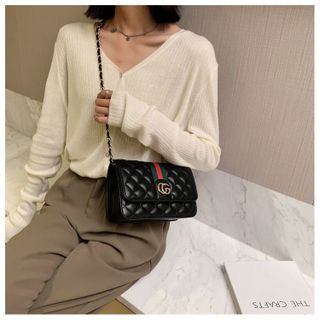 Túi đeo chéo hàng hiệu khóa G  G bền đẹp XHBT202