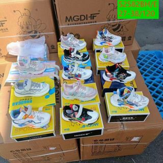 Giày thể thao trẻ em đế độn kiểu dáng năng động S2582