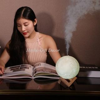 Đèn ngủ mặt trăng xông tinh dầu phun sương decor chill