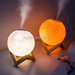 Đèn ngủ mặt trăng xông tinh dầu phun sương decor chill