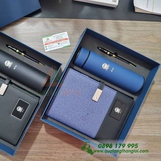 Bộ GIFTS Qùa Tặng Nhân Viên Văn Phòng in khắc logo Doanh Nghiệp