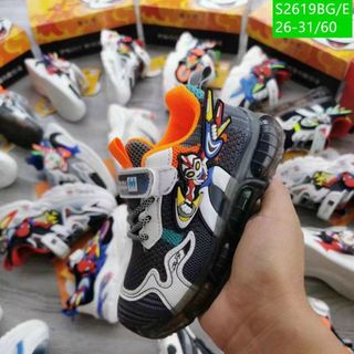 Giày thể thao trẻ em họa tiết siêu nhân S2619