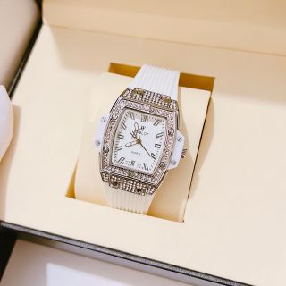 Đồng hồ Hublots nữ vuông viền đá