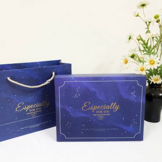 Hộp quà handmade vân đá sang trọng 18x18x7cm kèm túi xách