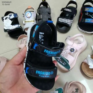 Sandal trẻ em chất da mềm êm chân S2654