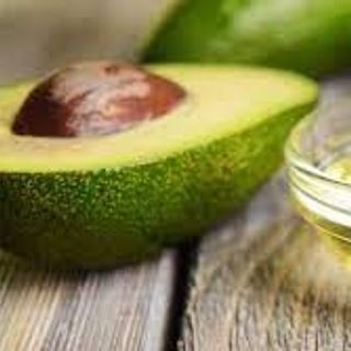Tinh dầu bơ ép lạnh nguyên chất - Sản phẩm chăm sóc sắc đẹp cao cấp dành cho chị em phụ nữ