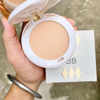 Phấn 2 tầng NYN