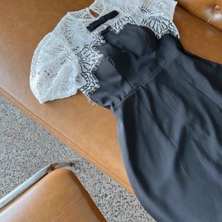 Đầm basic phối ren