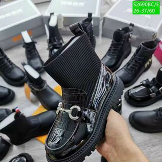 boots trẻ em màu đen chất da mềm S2690