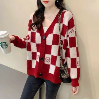 Lô áo len lộn xộn