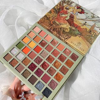 Bảng Phấn Mắt 42 Ô Muge Leen Love Story (bảng)