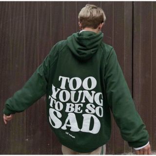 Áo hoodie logo in nổi too young to be so sad form dưới 70kg