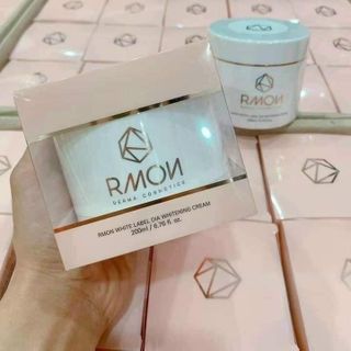 KEM DƯỠNG TRẮNG DA BODY ROMON