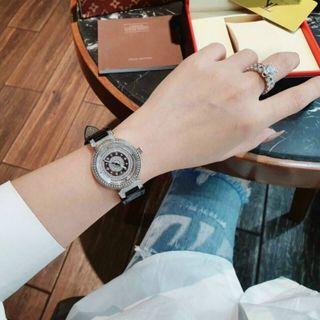 ĐỒNG HỒ LOUlS VUlTTON NỮ DA CAO CẤP