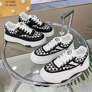 Giày thể thao nữ đế bằng cao họa tiết kẻ trắng đen S2709