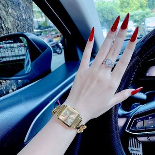 Đồng hồ nữ cao cấp GUESSSS CHAIN BRACELET W1029L2
