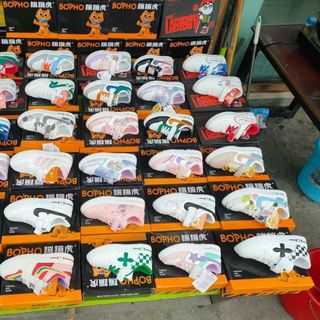 Giày thể thao trẻ em chất da mềm S2739