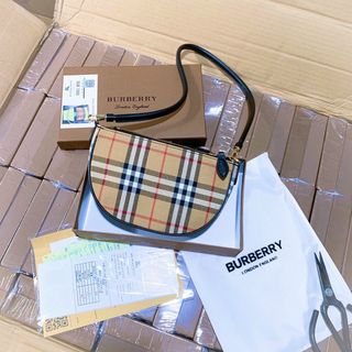 Túi xach BURBERRYy Thuyền sz22 (Hàng đẹp) Fullbox, bọc seal ,Hàng super, có logo mã cod