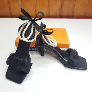 Giày sandal quai nhún thắt nơ phối dây ngọc quanh chân gót 7 phân