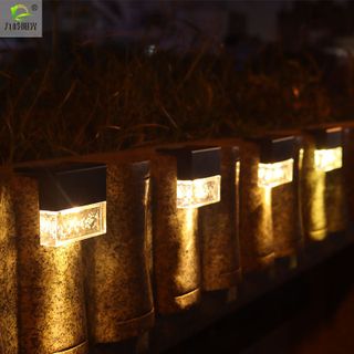 Đèn led Năng Lượng Mặt Trời gắn tường nhiều màu sắc, trang trí tường, sân vườn, sáng xuyên đêm