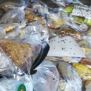 Mật ong ruồi nguyên tổ Đăk Nông