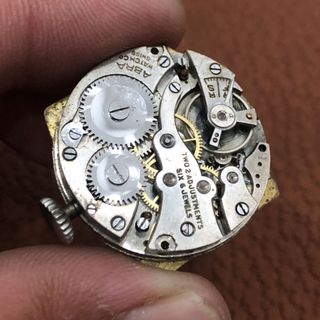 Đồng hồ Citizen, Cổ, Lên cót tay