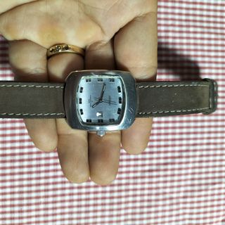 Đồng hồ Citizen, Cổ, Lên cót tay