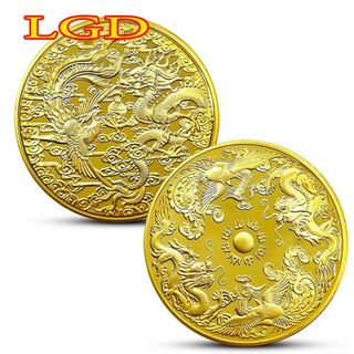 Trao quà tết 2023 may mắn bằng đồng xu vàng long phụng sum vầy