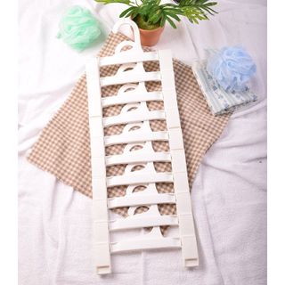 <<< Mới>>> Móc nhựa Treo- Móc kẹp Quần Áo - Váy áo Khoác- Giá rẻ rẻ rẻ