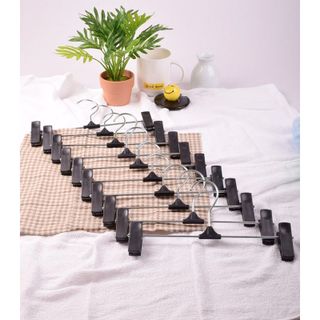 <<< Mới>>> Móc nhựa Treo- Móc kẹp Quần Áo - Váy áo Khoác- Giá rẻ rẻ rẻ