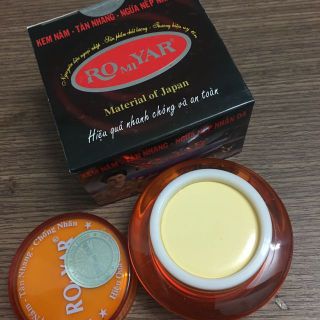 Kem nám nếp nhăn romiyar