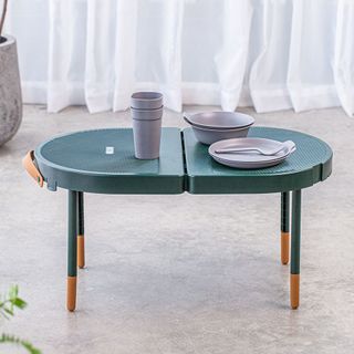 Đồ dã ngoại picnic -Bao gồm  Bàn- ly chén dĩa muỗng với thiết kế nhỏ gọn có  Xếp Gọn – Siêu Tiện Dụng – mọi lúc mọi nơi