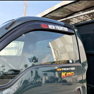 Vè che mưa xe tải KIA K250 K200 BONGGO 3 hàng nhựa dày 2mm ( giá 1 cặp)