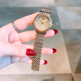 Đồng hồ pateckk đá mới