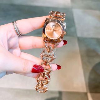 Đồng hồ gucccci lắc mới