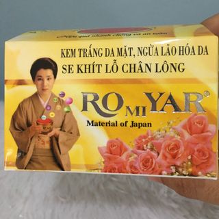 Kem trắng da mặt, se khít chân lông ROMIYAR