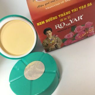 Kem dưỡng da 6 in 1 romiyar