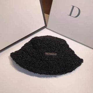 Mũ lông cừu (cái)