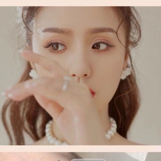 Mascara GlamColour chuốt mi cong và dày tự nhiên cao cấp
