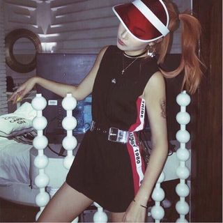 Mũ lưỡi trai đi biển siêu xinh