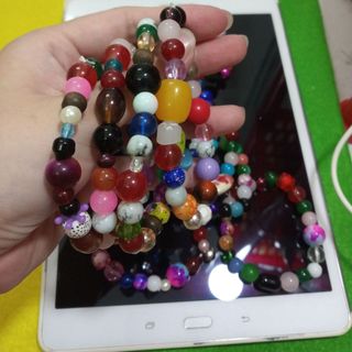 Chuỗi đeo tay giảm giá rất nhiều mẫu luôn