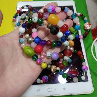 Chuỗi đeo tay giảm giá rất nhiều mẫu luôn